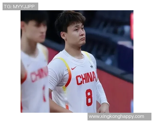 中国男篮世亚预名单公布周琦二胡领衔曾凡博张镇麟入选赵睿落选